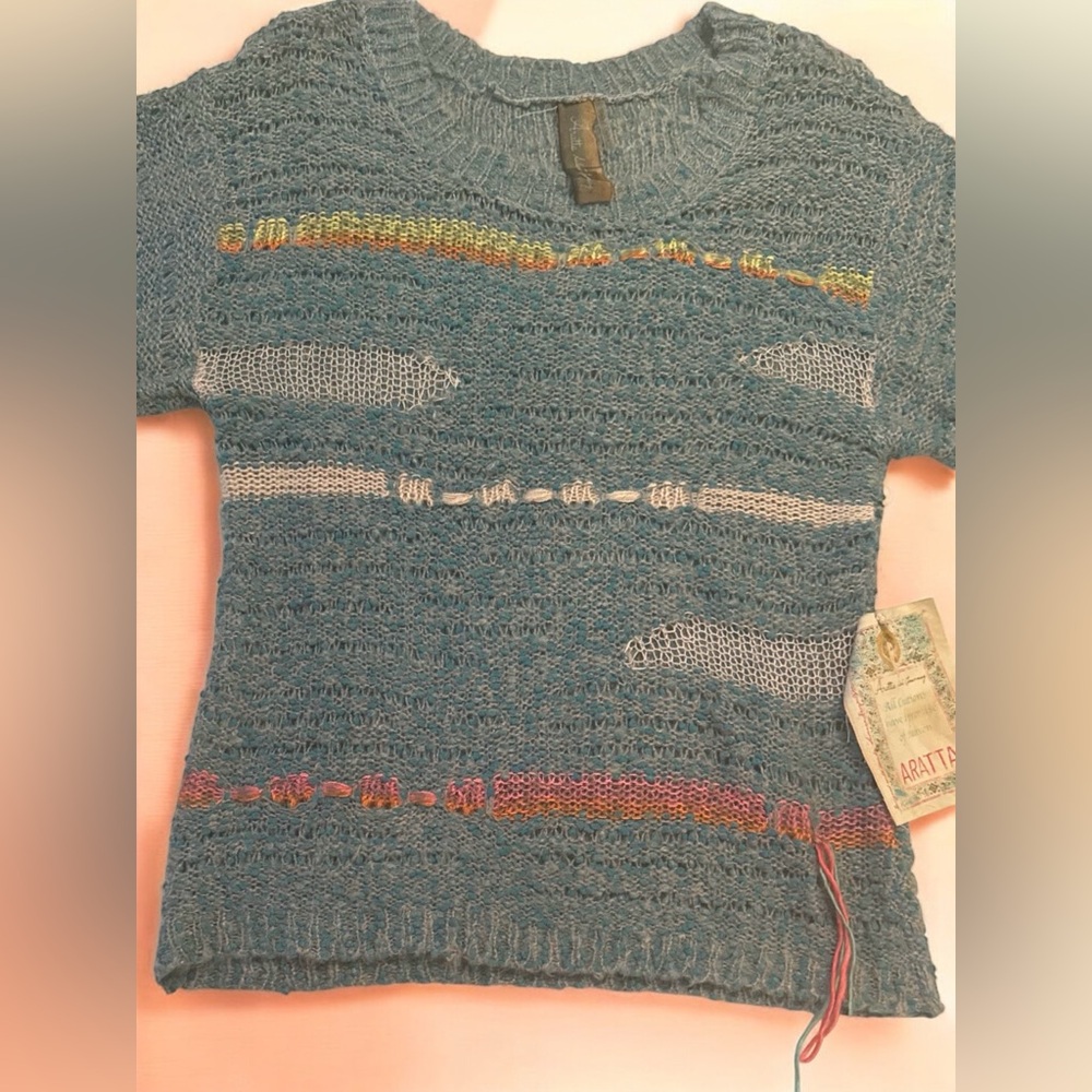 New Aratta Women's Teal and Multicolor Distressd Yarn Sweater